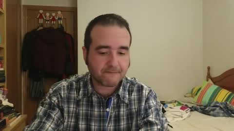 Snapshot of curiosillo1983 chatting on April 22, 9:38 pm curiosillo1983 online show from April 22, 9:38 pm