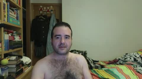 Snapshot of curiosillo1983 chatting on April 30, 7:58 am curiosillo1983 online show from April 30, 7:58 am