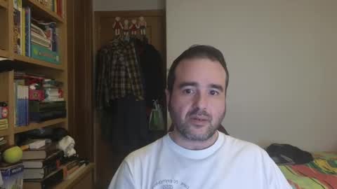 Snapshot of curiosillo1983 chatting on May 10, 12:43 pm curiosillo1983 online show from May 10, 12:43 pm