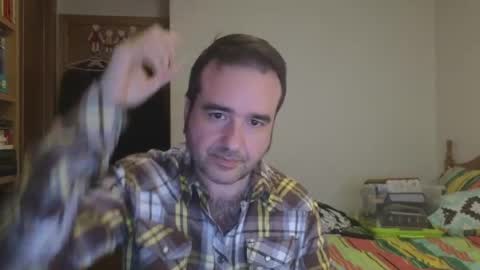 Snapshot of curiosillo1983 chatting on May 15, 6:37 pm curiosillo1983 online show from May 15, 6:37 pm