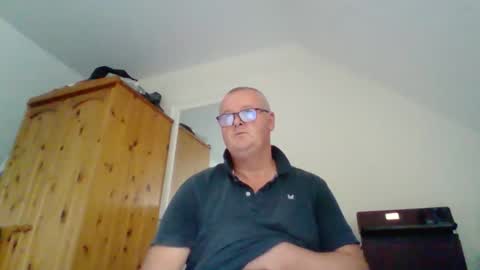 curiousax77 online show from October 14, 12:50 pm