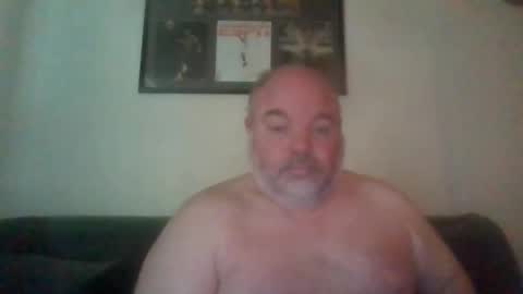 Snapshot of curiousbate1 chatting on June 7, 1:48 pm CuriousBate1 online show from June 7, 1:48 pm