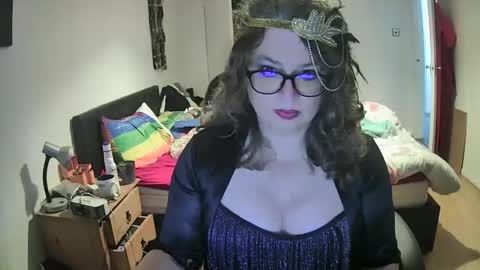 Shirley online show from November 2, 10:23 pm