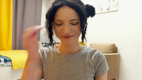 Kira online show from May 1, 11:31 pm