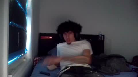 Snapshot of curlyandmixed chatting on December 11, 9:34 pm curlyandmixed online show from December 11, 9:34 pm