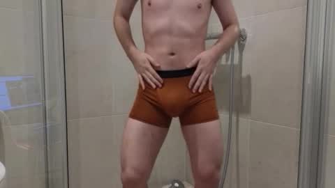 Mike  pvt is open online show from October 26, 10:04 pm