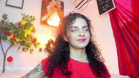 Snapshot of curlyrose_ chatting on December 28, 8:04 pm Rose online show from December 28, 8:04 pm