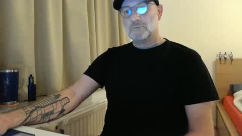 Curman85 online show from February 14, 11:56 pm