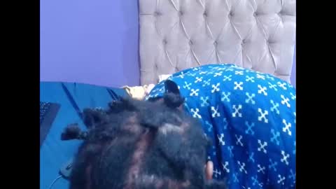 Snapshot of curveychubbyzoe chatting on February 16, 7:32 pm curveychubbyzoe online show from February 16, 7:32 pm