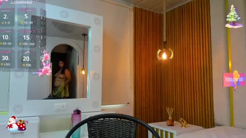  Hanna  online show from December 14, 6:30 pm