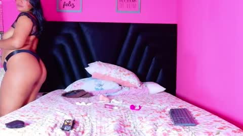 curvybrunnete online show from January 10, 12:07 pm