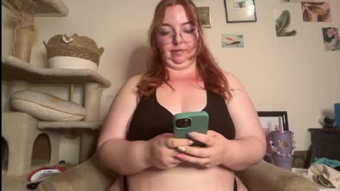 Snapshot of curvycate127 chatting on May 7, 7:03 am Cate online show from May 7, 7:03 am