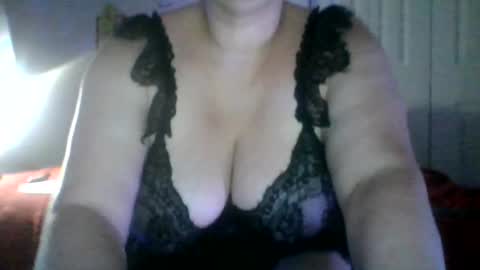 Snapshot of curvyclan chatting on July 10, 5:01 am curvyclan online show from July 10, 5:01 am