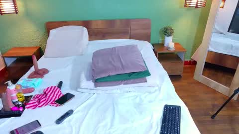 Danna online show from December 18, 12:55 pm