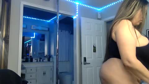 curvyfunlover online show from November 11, 1:05 am