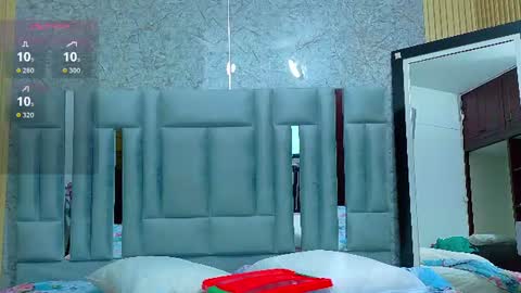 Snapshot of curvyhomebebe chatting on June 23, 2:53 am curvyhomebebe online show from June 23, 2:53 am