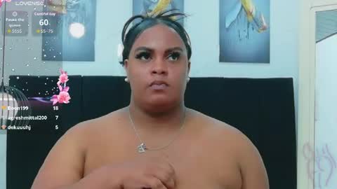 Snapshot of curvyhomebebe chatting on July 8, 8:24 pm curvyhomebebe online show from July 8, 8:24 pm