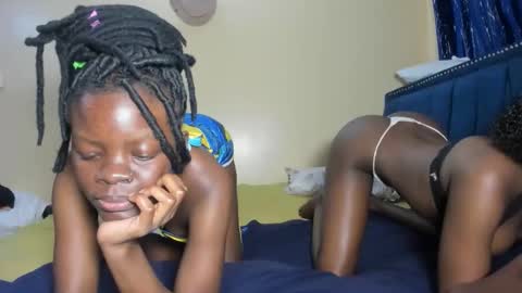 curvyjoan online show from October 1, 9:26 am