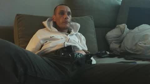 curvylover046 online show from April 4, 5:43 pm