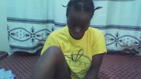 curvynubian online show from December 2, 4:40 am