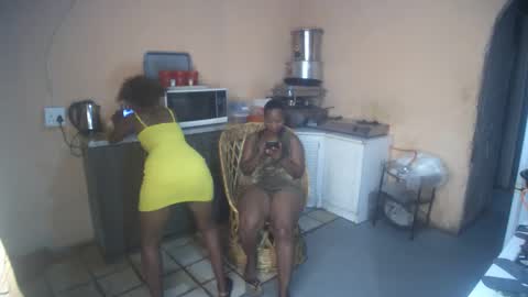 curvypear76x online show from February 21, 8:59 am