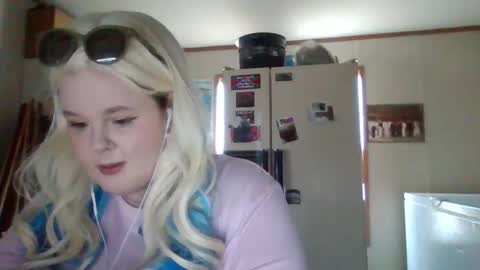 dahlia -kim online show from March 8, 4:17 pm