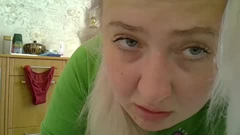 Curvy online show from June 4, 10:32 am