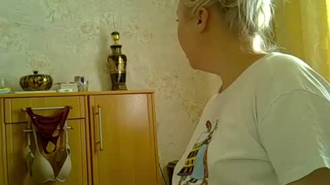 Snapshot of curvywild_lady30 chatting on June 29, 10:59 am Curvy online show from June 29, 10:59 am