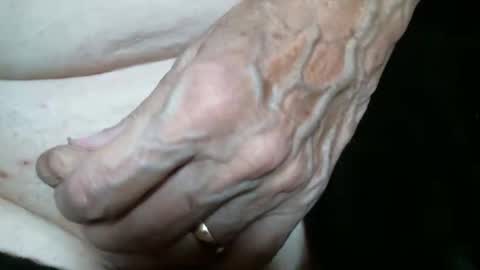 Snapshot of cutandwaxed2 chatting on October 19, 1:34 pm BI SMOOTH MATURE  SUB online show from October 19, 1:34 pm