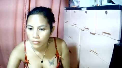 Snapshot of cute95pinay chatting on July 15, 2:00 pm cute95pinay online show from July 15, 2:00 pm