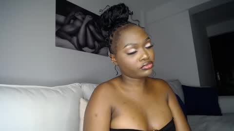 Liya online show from March 3, 4:24 pm