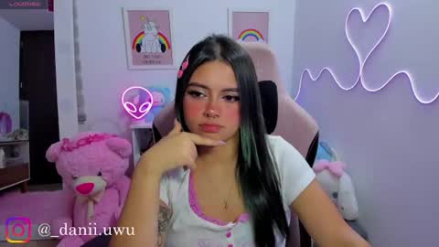 Snapshot of cute_dani__ chatting on June 23, 4:54 am Dani online show from June 23, 4:54 am