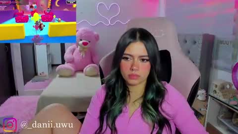 Snapshot of cute_dani__ chatting on July 15, 3:45 am Dani online show from July 15, 3:45 am