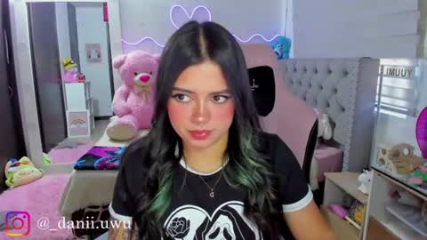 Snapshot of cute_dani__ chatting on July 21, 12:40 pm Dani online show from July 21, 12:40 pm