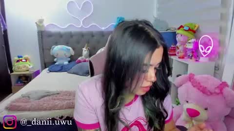 Snapshot of cute_dani__ chatting on August 4, 4:48 am Dani online show from August 4, 4:48 am