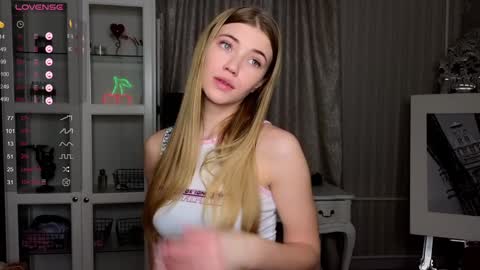 Anne online show from February 5, 7:07 am