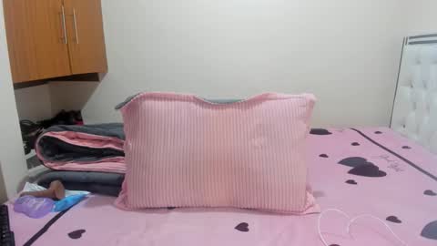 cute_gee43 online show from September 9, 7:02 pm