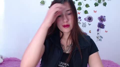 Snapshot of cute_isaa chatting on May 2, 9:20 pm Isabella online show from May 2, 9:20 pm
