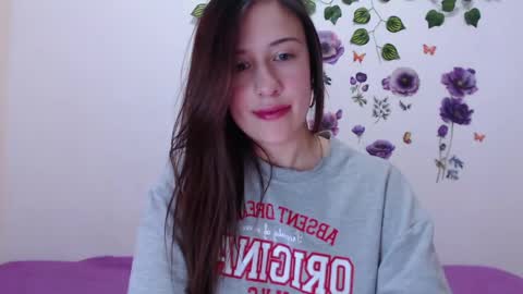 Snapshot of cute_isaa chatting on May 7, 11:10 pm Isabella online show from May 7, 11:10 pm