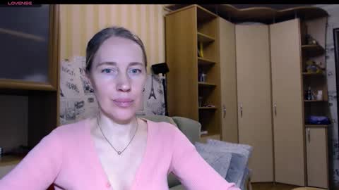 cute_lion_ online show from February 26, 11:15 pm