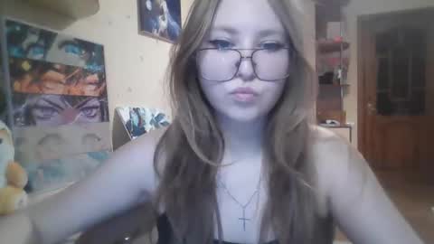 Veronica online show from February 5, 7:51 pm