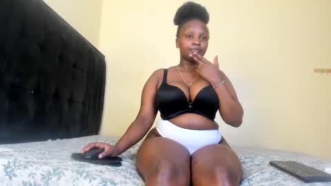 Snapshot of cute_n_nasty chatting on December 5, 6:43 am cute n nasty online show from December 5, 6:43 am