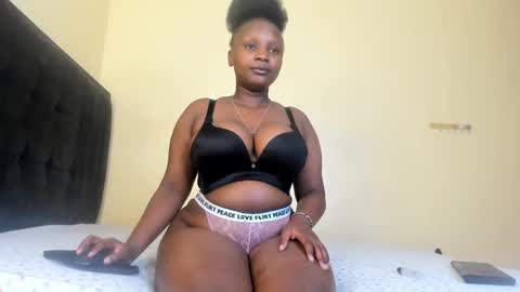 Snapshot of cute_n_nasty chatting on December 6, 8:15 am cute n nasty online show from December 6, 8:15 am