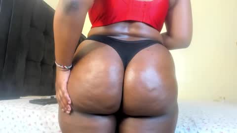 Snapshot of cute_n_nasty chatting on December 11, 2:30 am cute n nasty online show from December 11, 2:30 am