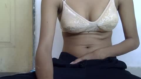 Snapshot of cute_ruhii chatting on July 13, 2:14 am ruhi online show from July 13, 2:14 am