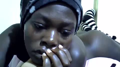 Snapshot of cute_saay chatting on April 29, 9:10 pm cute_saay online show from April 29, 9:10 pm