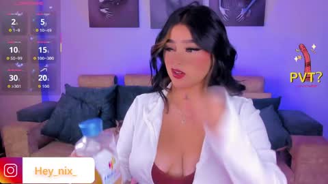 Snapshot of cute_sarita18 chatting on June 6, 8:35 pm Sarita online show from June 6, 8:35 pm