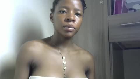 Snapshot of cute_sexy3 chatting on February 11, 4:44 am SHARON online show from February 11, 4:44 am