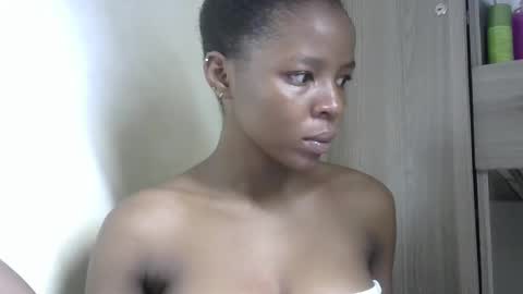 Snapshot of cute_sexy3 chatting on February 16, 11:05 pm SHARON online show from February 16, 11:05 pm