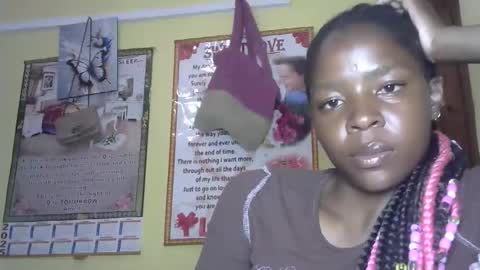 Snapshot of cute_sexy3 chatting on November 6, 9:37 pm SHARON online show from November 6, 9:37 pm